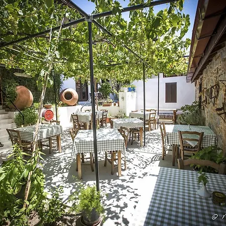 Otel Ambelikos Traditional Agrohotel